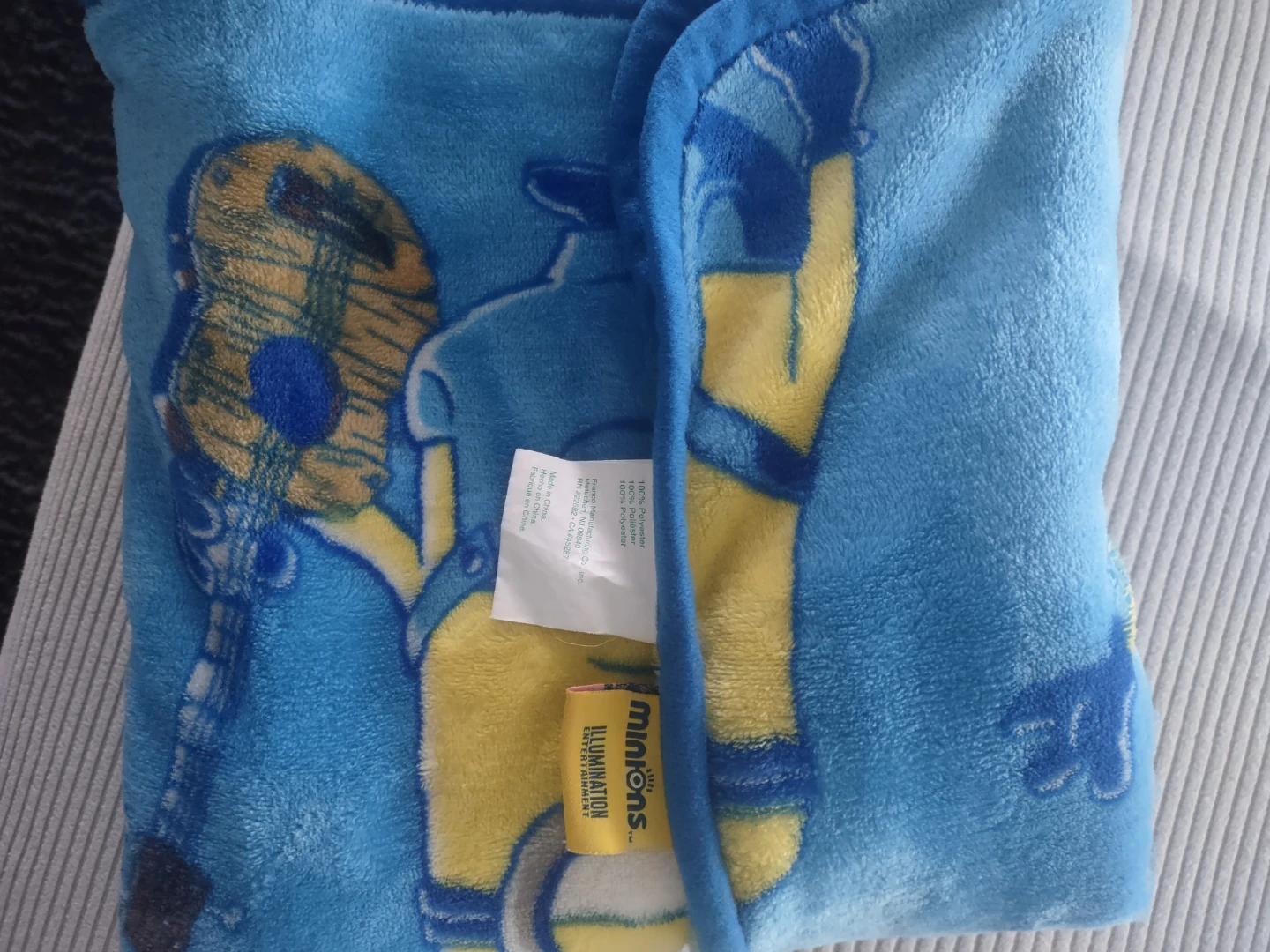 Minions Baby Blanket - Cozy & Fun!