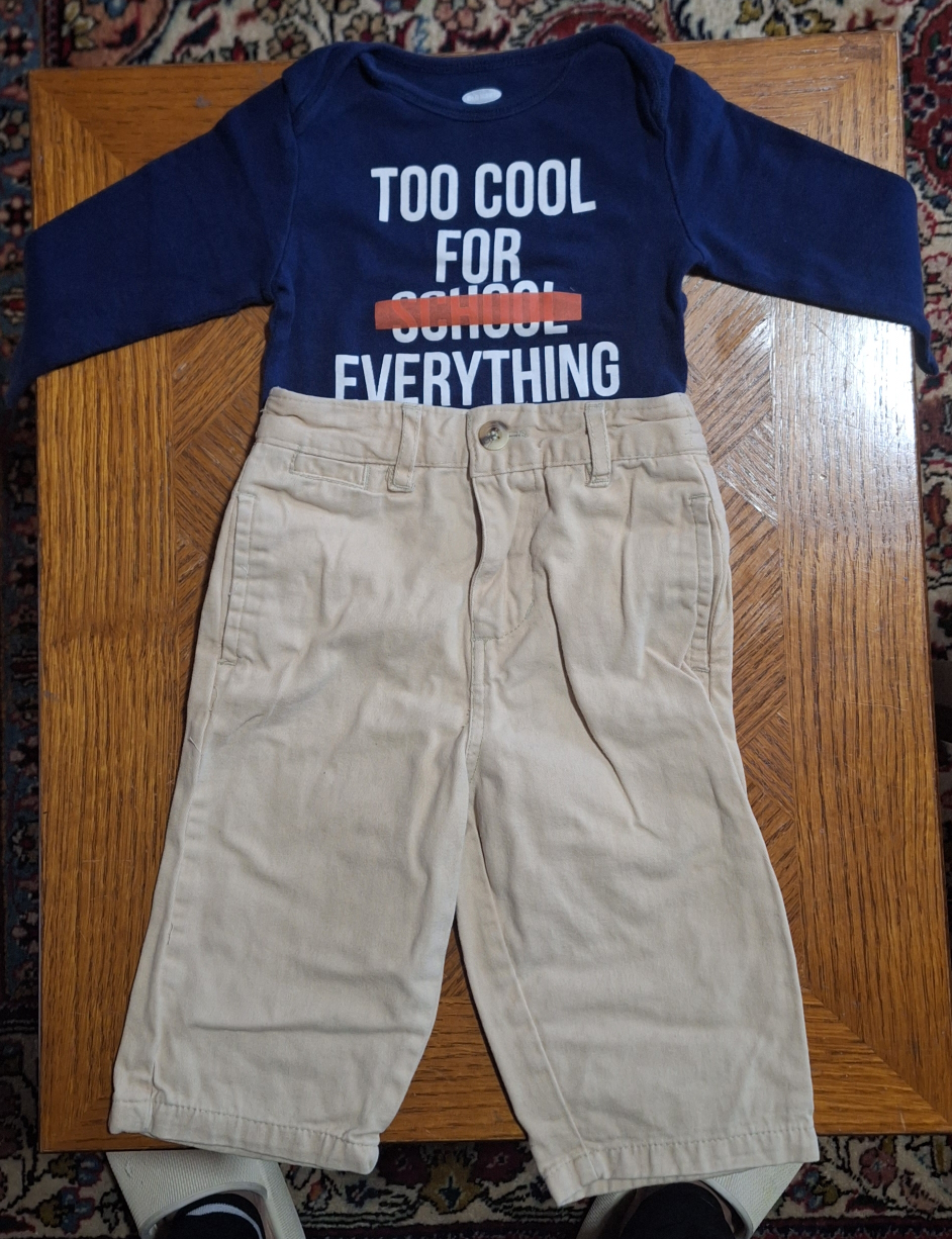 Old Navy Baby Outfit - Bodysuit & Shorts