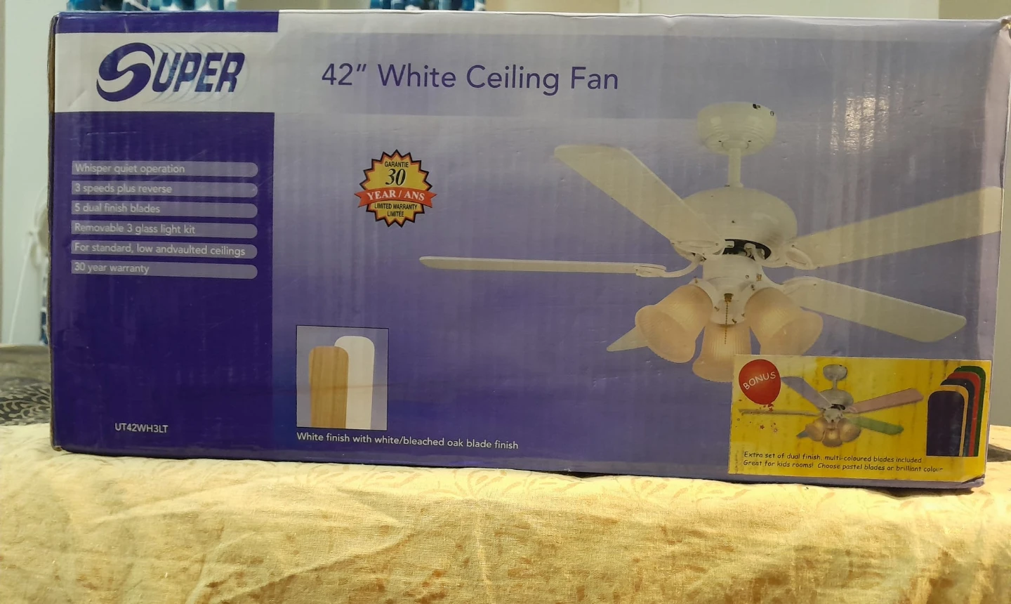 Brand new ceiling fan 42" white color with light fixture on sale