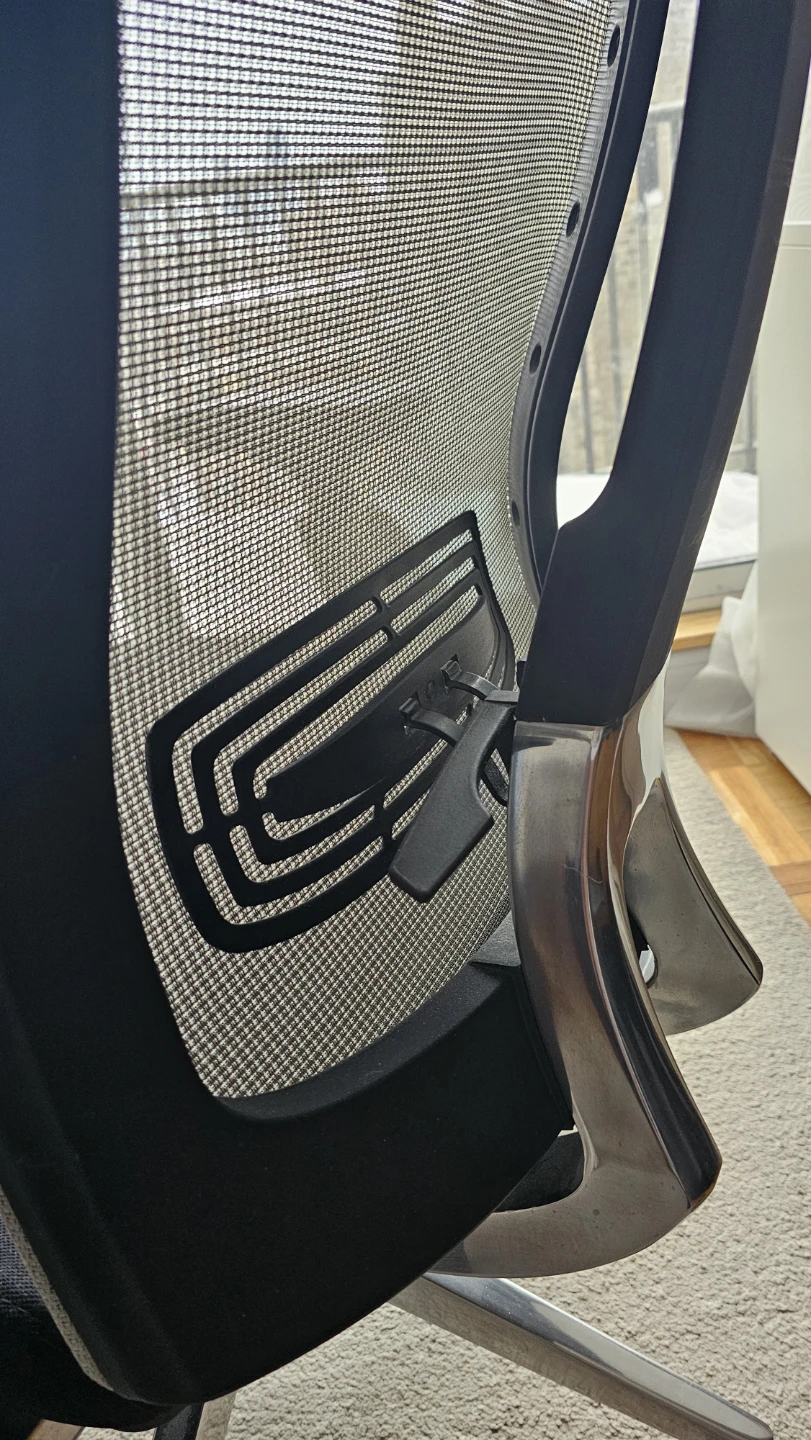 Ergonomic Mesh Office Chair - photo 4