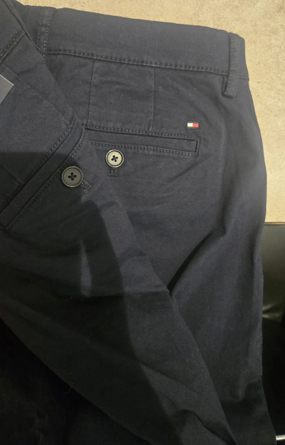 Tommy Hilfiger Men's Straight Fit Navy Chinos Size 32/32 - photo 2