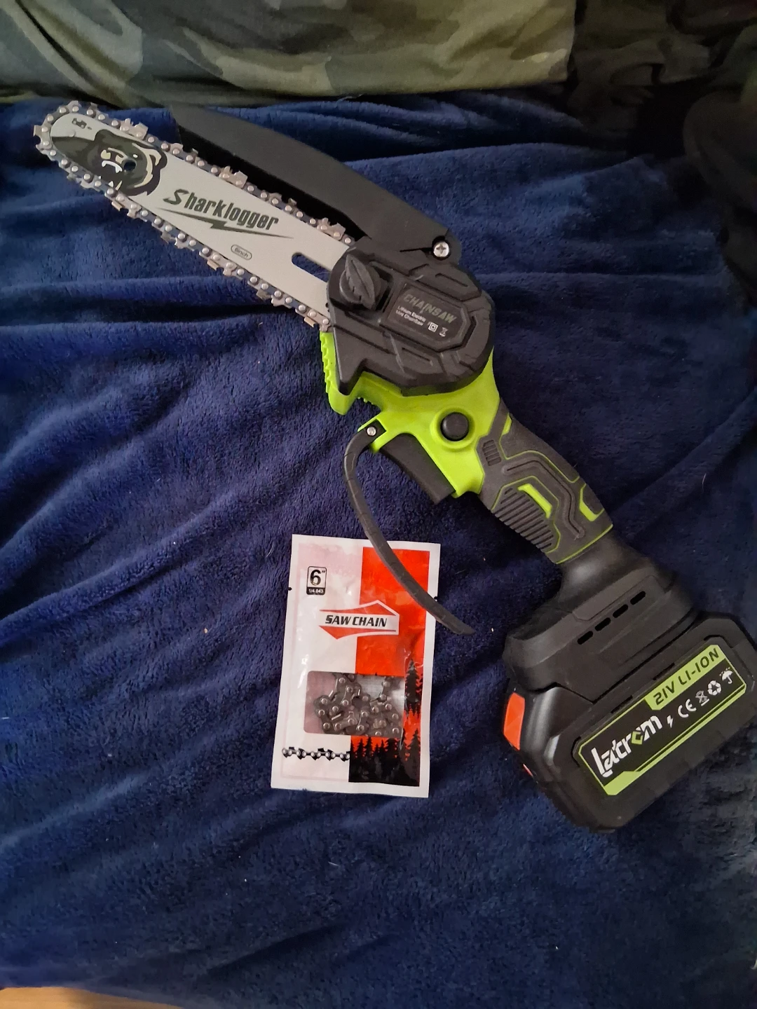 Sharklogger 6-inch Chainsaw w/ Saw Chain