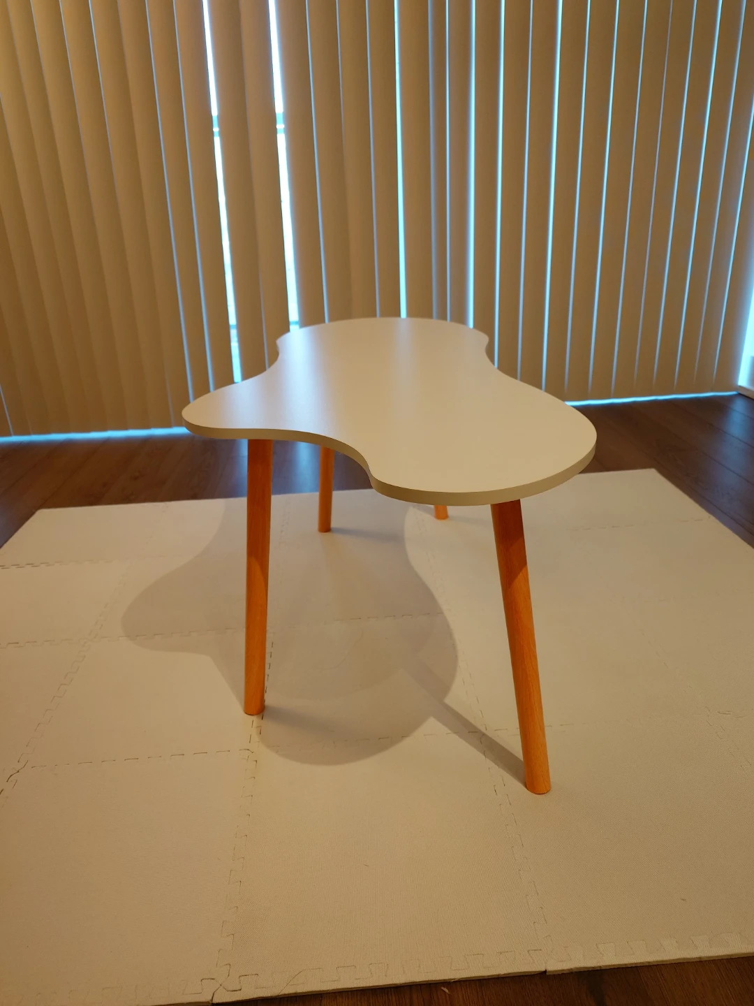 White Cloud Shaped Coffee Table with Wooden Legs