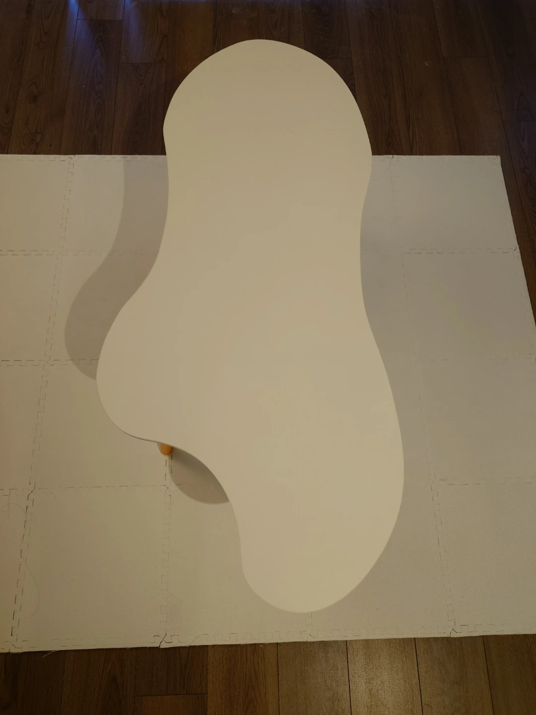 White Cloud Shaped Coffee Table with Wooden Legs - photo 5