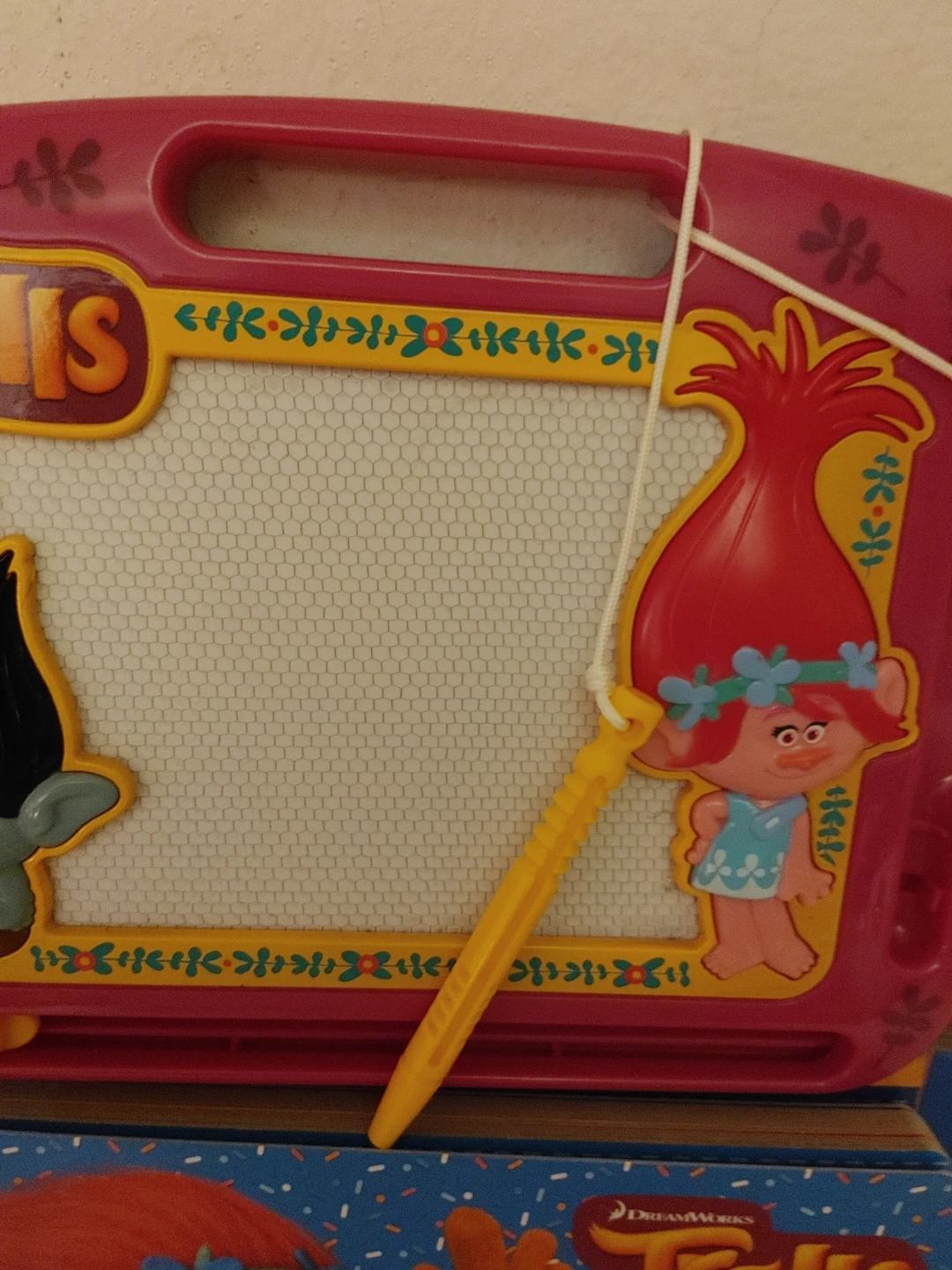 Trolls & Peppa Pig Magnetic Drawing Boards - photo 2
