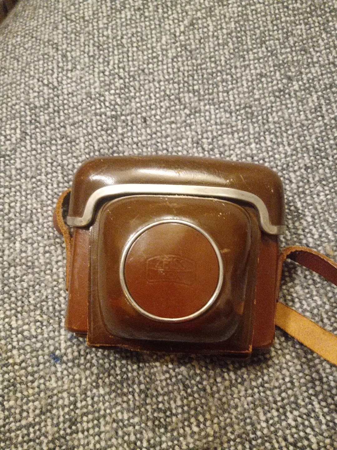 Zeiss Ikon Tenax 35mm Film Camera with Leather Case - photo 2