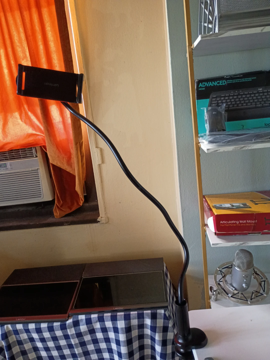 Lamicall Flexible Tablet/Phone Holder - photo 2