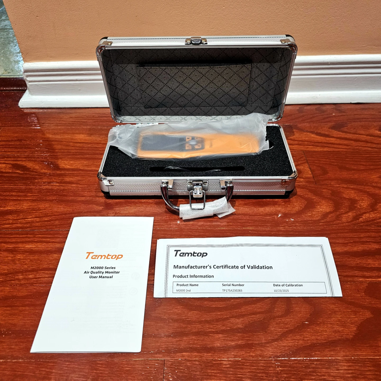 Temptop Indoor Air Quality Monitor M2000 - photo 2