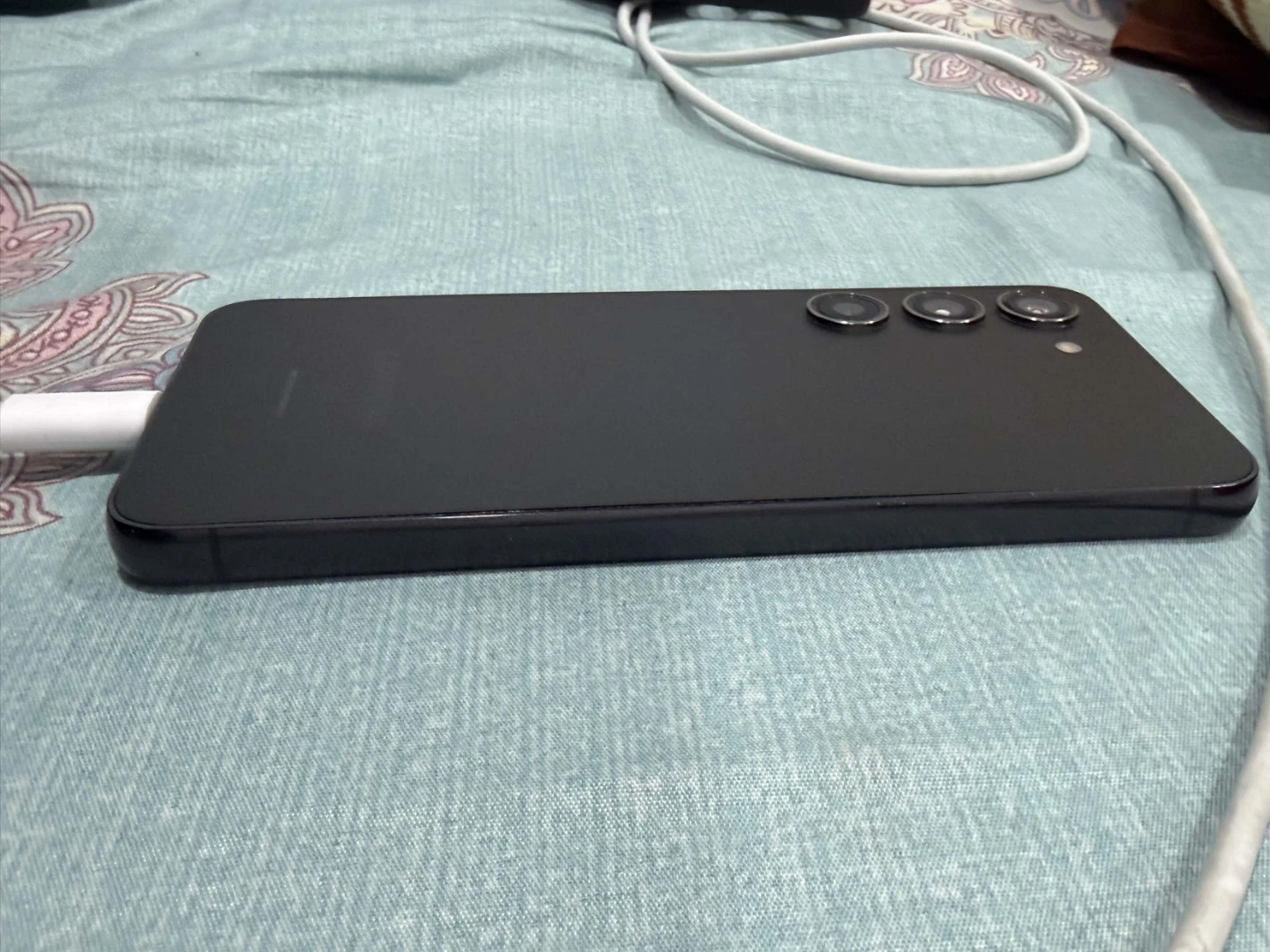 Samsung Galaxy S23 - Black - photo 3