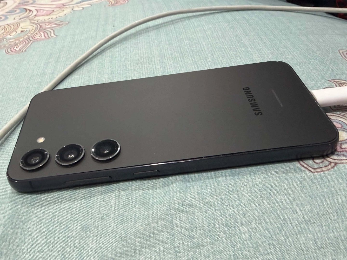 Samsung Galaxy S23 - Black - photo 4
