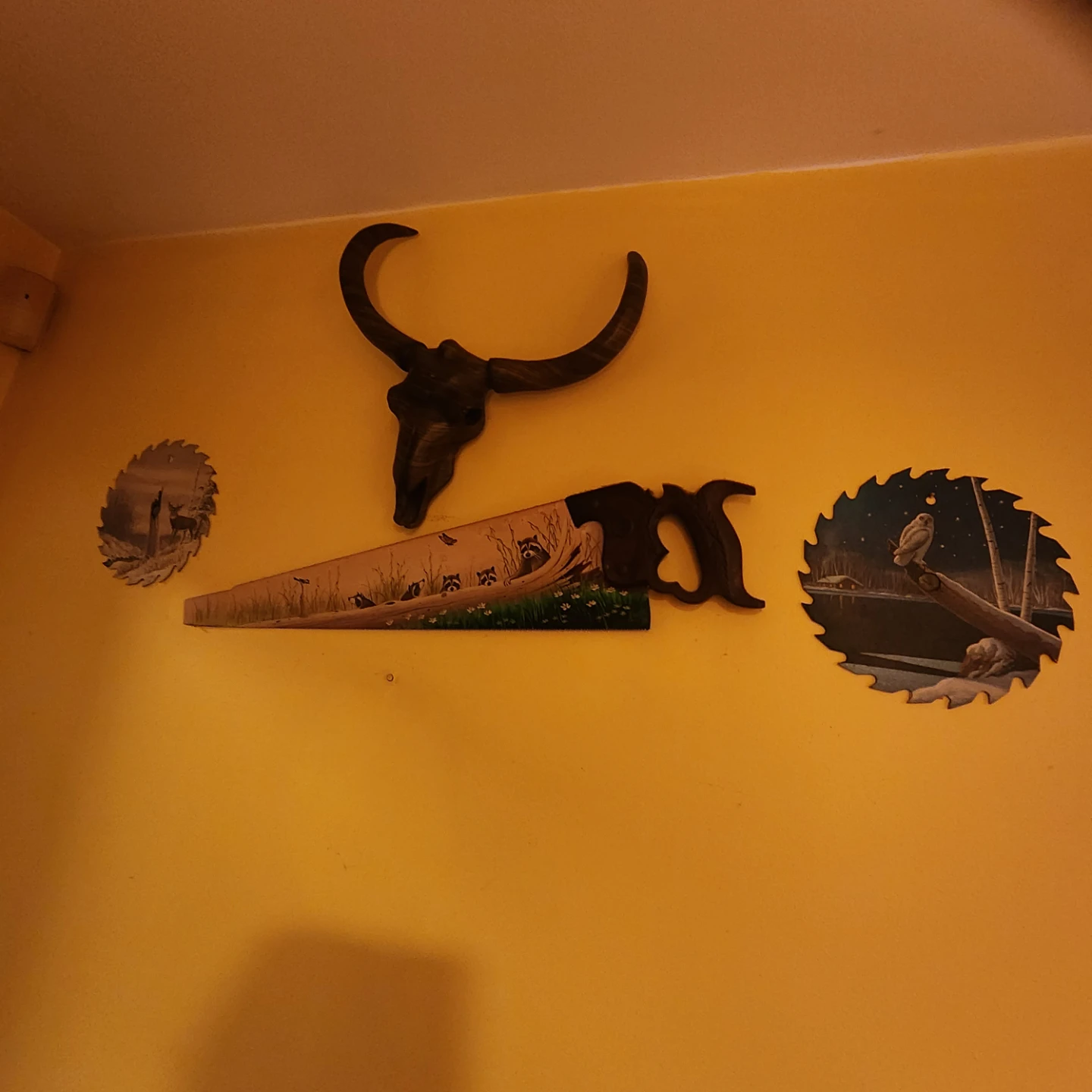 Wall-mounted ornaments