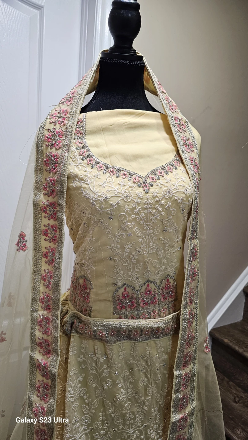 Elegant Lehenga Choli Set - Perfect for Special Occasions! - photo 4