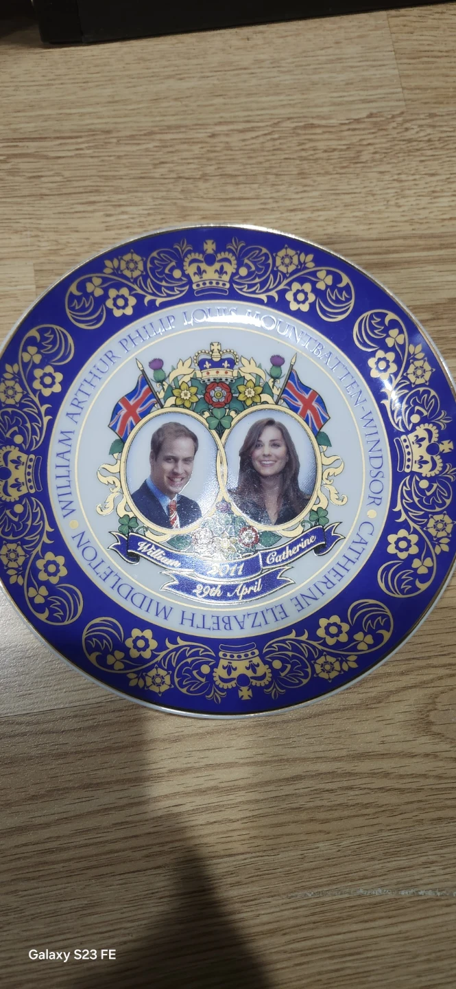 Royal Wedding 2011 Commemorative Plate 8" - photo 3