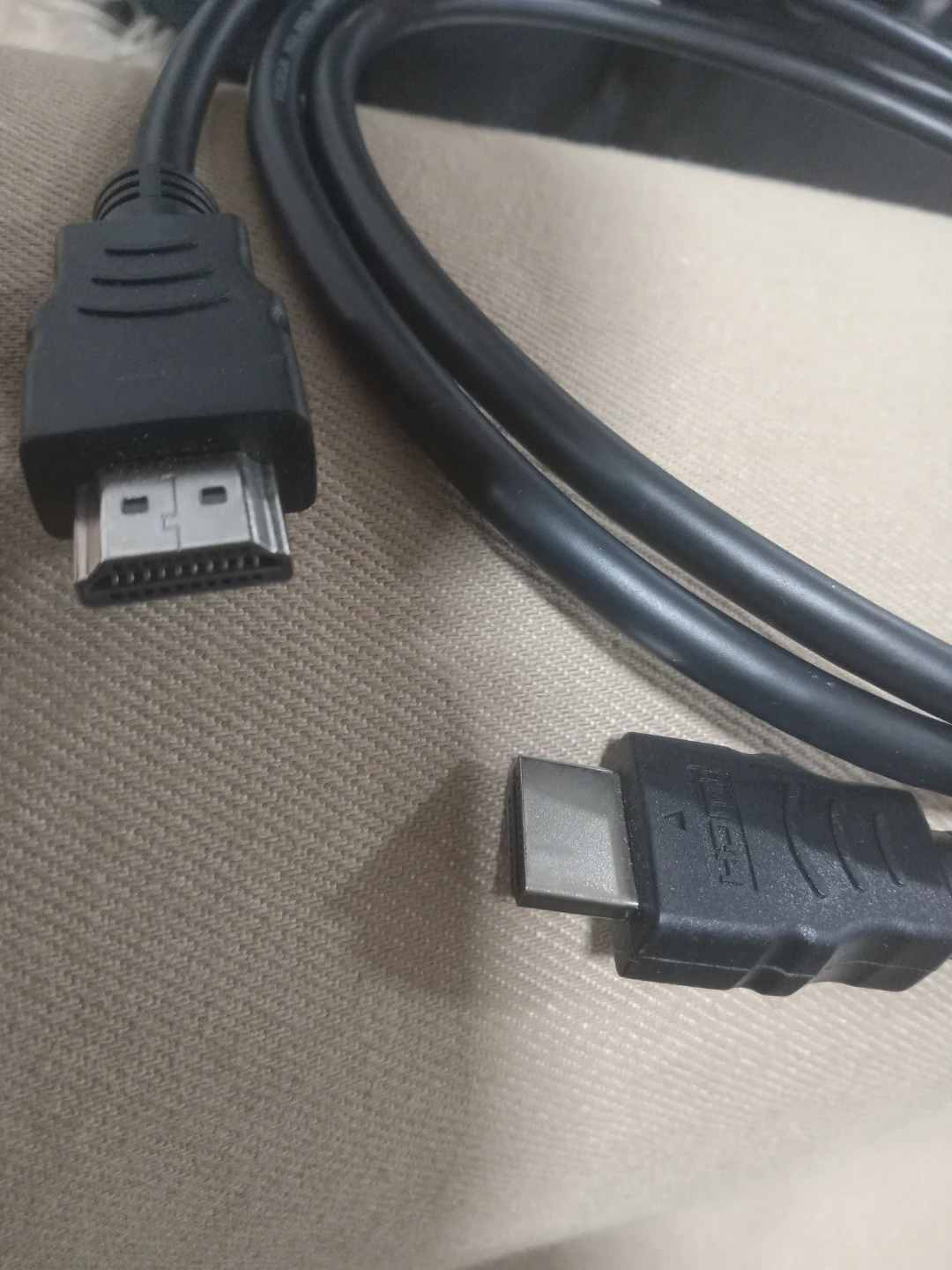 Premium HDMI Cable - photo 3