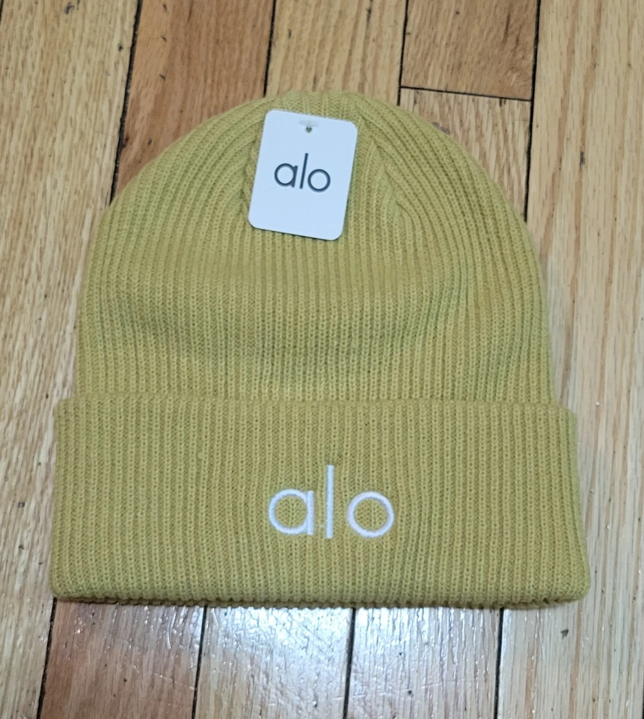Alo Beanie Hat Brand New