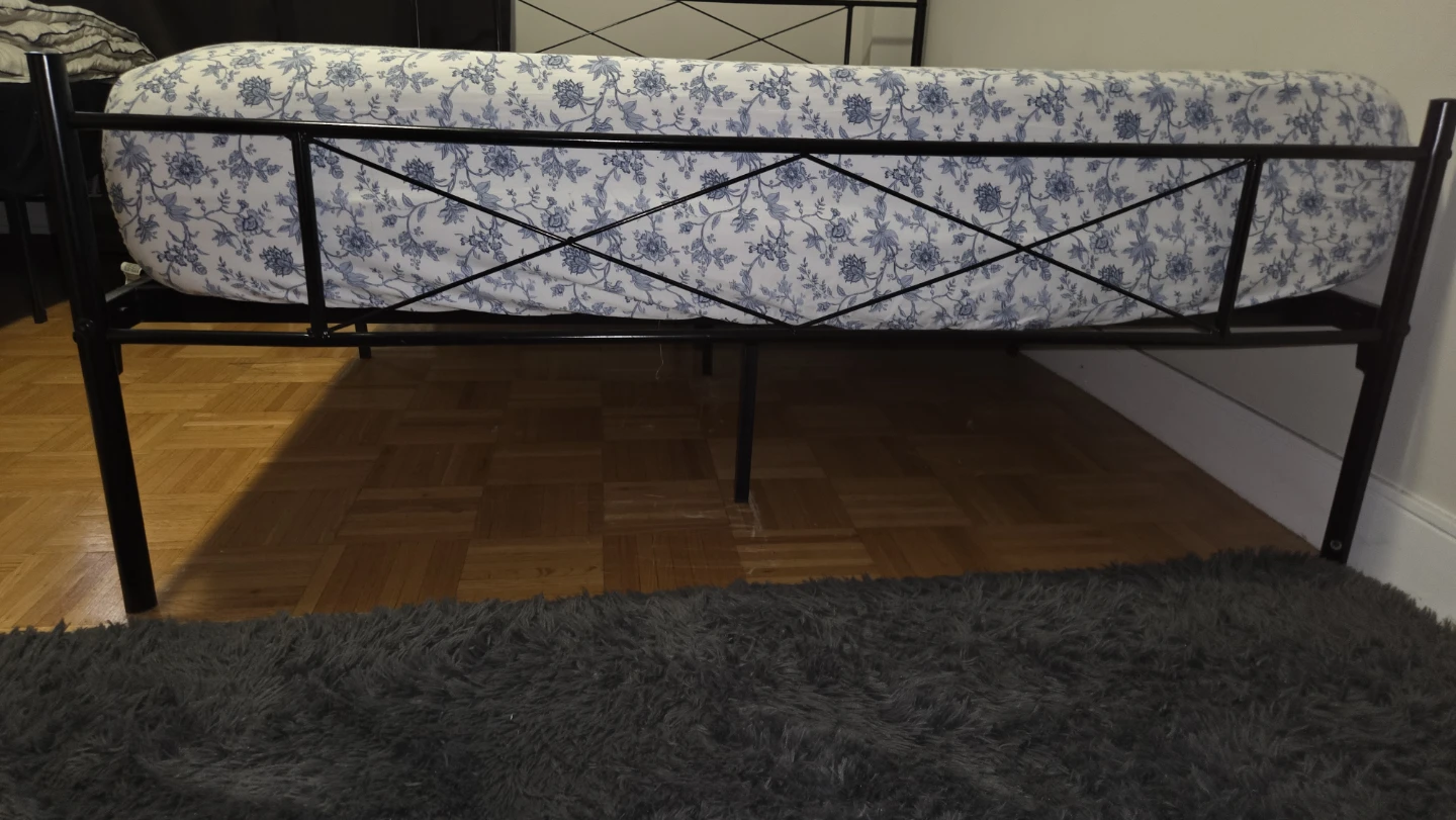 Queen bed and bed frame combo - photo 3