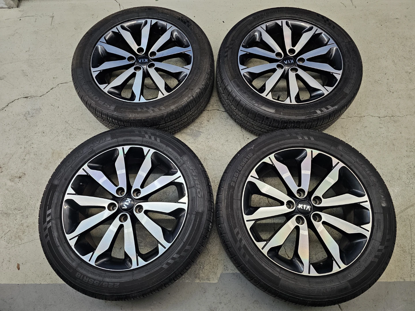 KIA SPORTAGE O.E.M RIMS AND ALL SEASON TIRES 225/55 R18 - photo 3