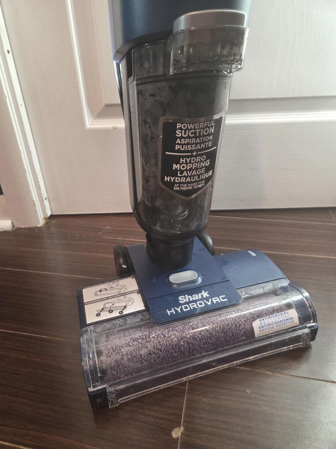 Shark HydroVac 3 in 1 vacuum and mop - photo 3