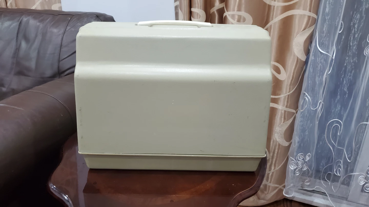 Sears Kenmore Sewing Machine with Case and Foot Pedal - photo 5