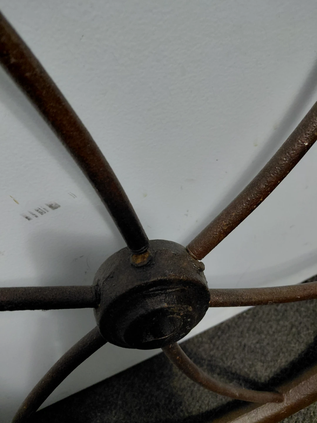 Antique heavy 32 pounds cast iron large 26" flywheel - photo 4