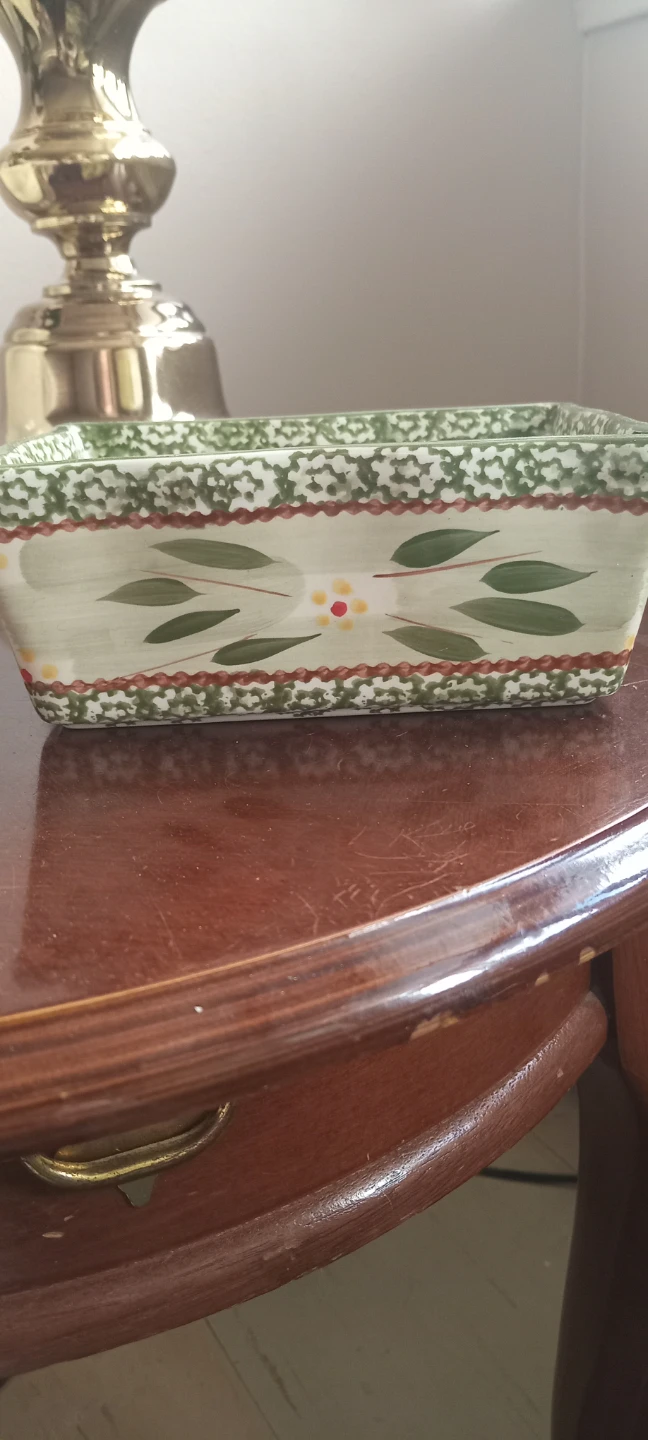 Temptations presentable table wear