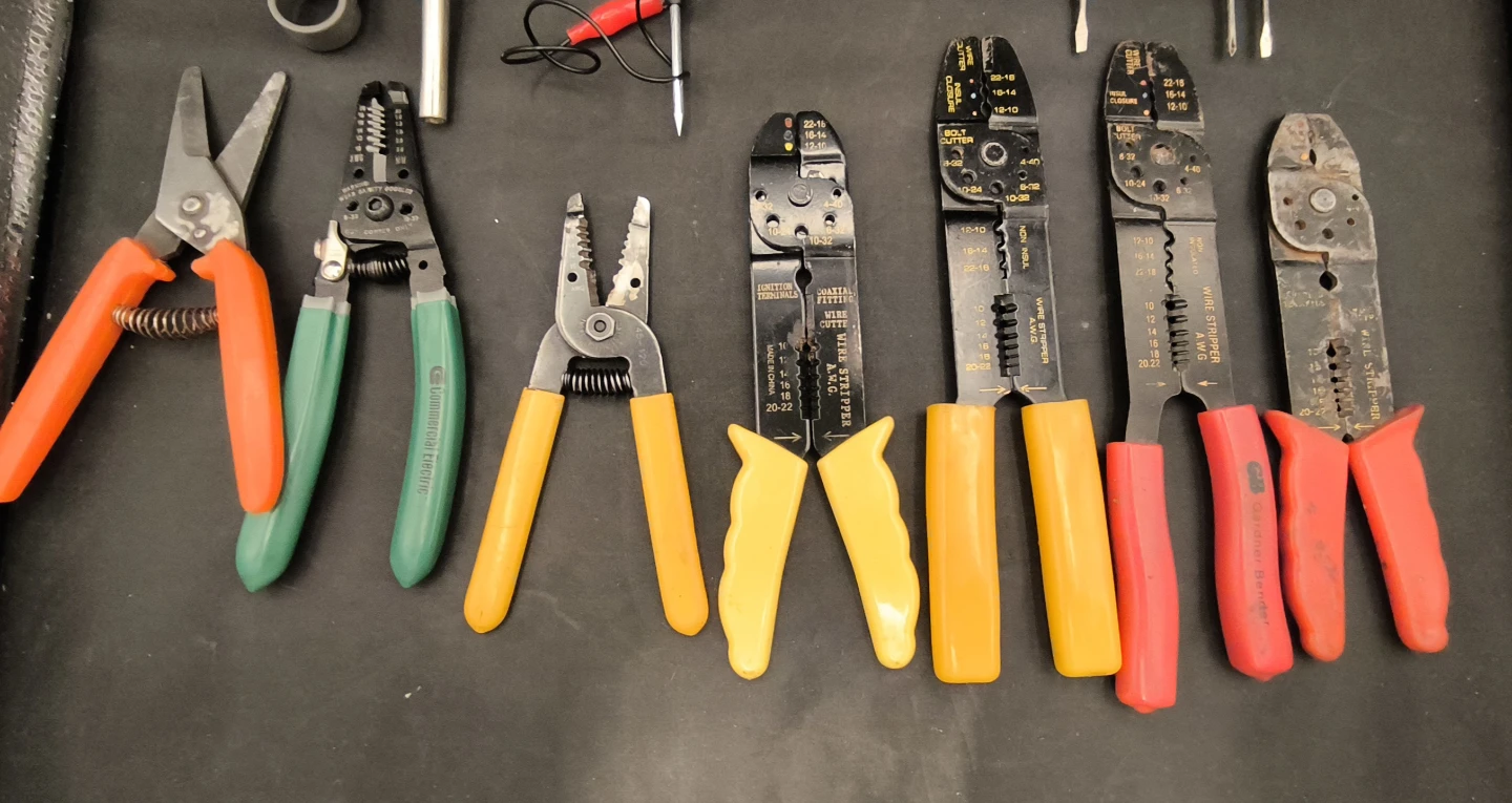 Assorted Electrical Hand Tools - photo 2