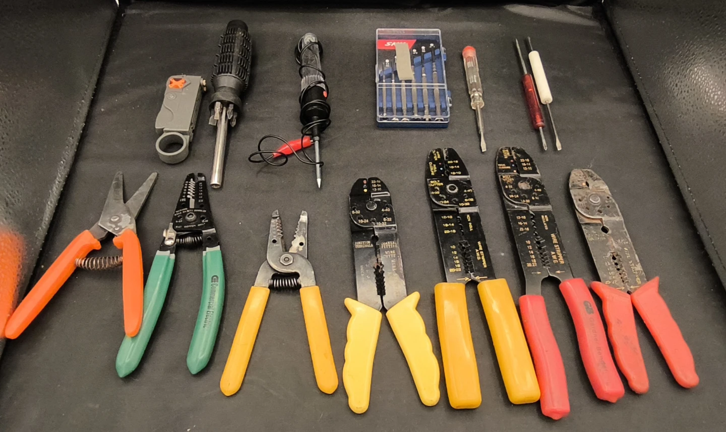 Assorted Electrical Hand Tools - photo 3