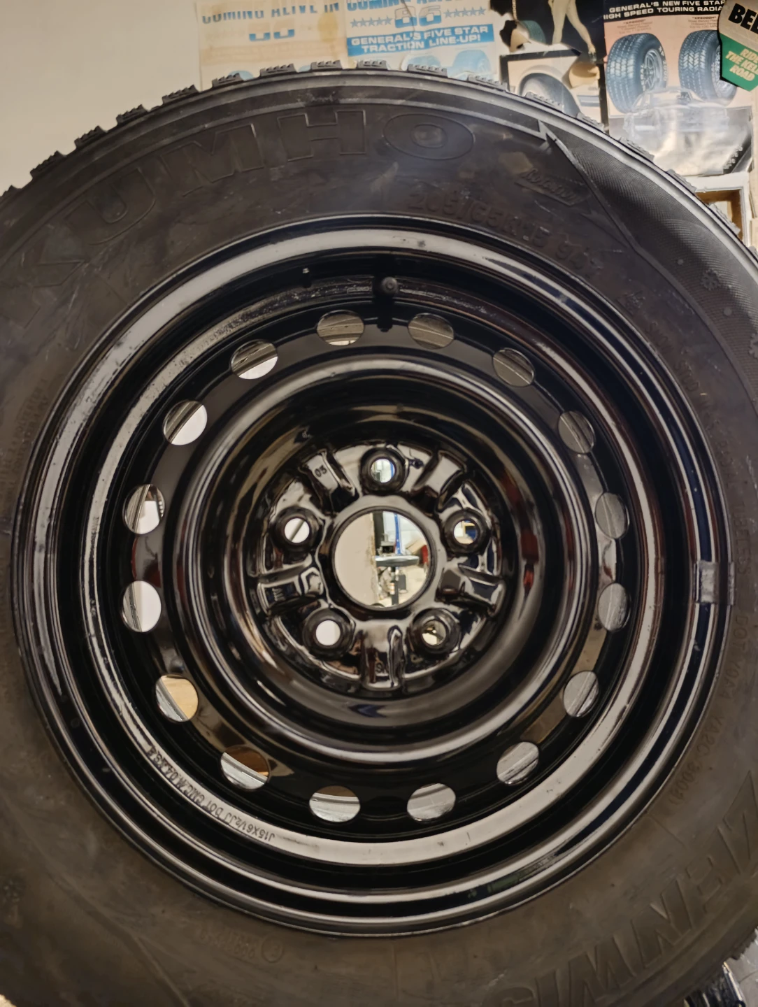 Set of Kumho Winter Tires 205/65R15 with rims - photo 4