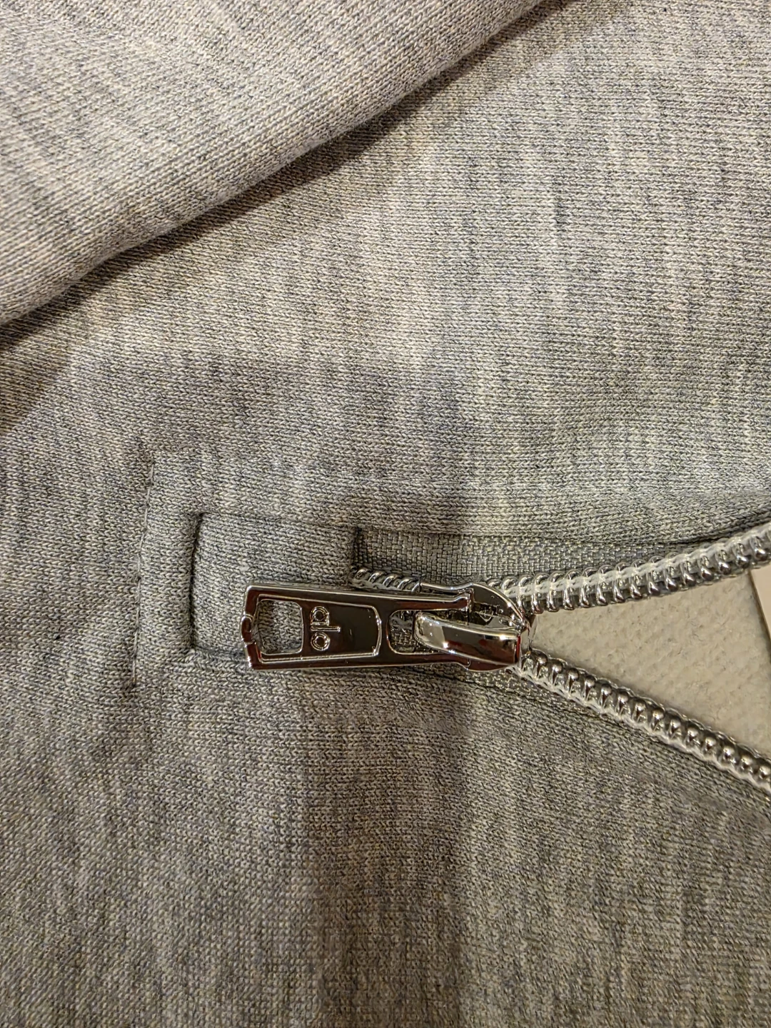 Alo Yoga Grey heather 1/4 Zip pullover - photo 2