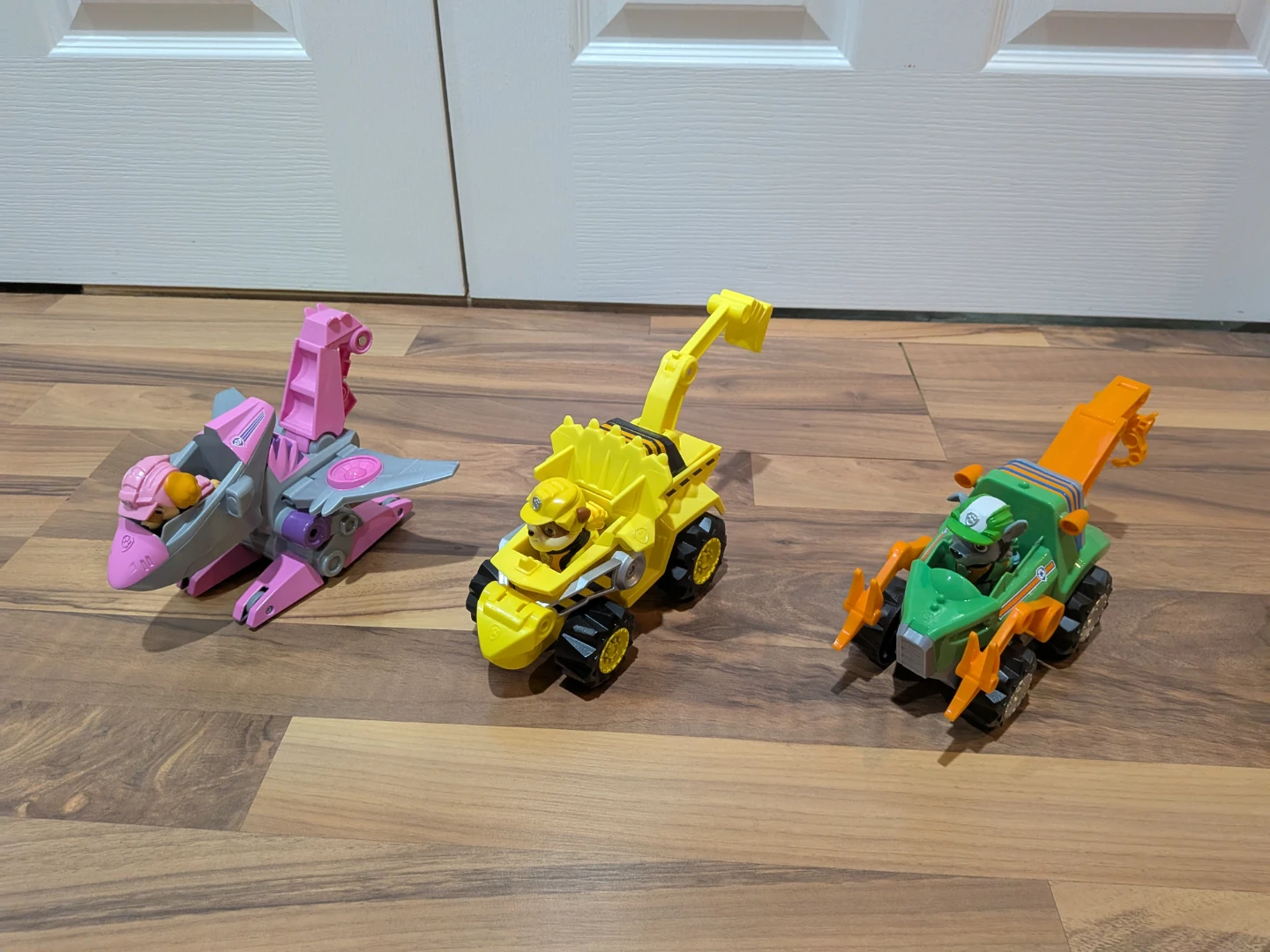 Paw Patrollers Skye, Zuma and Rubble with vehicles - photo 2
