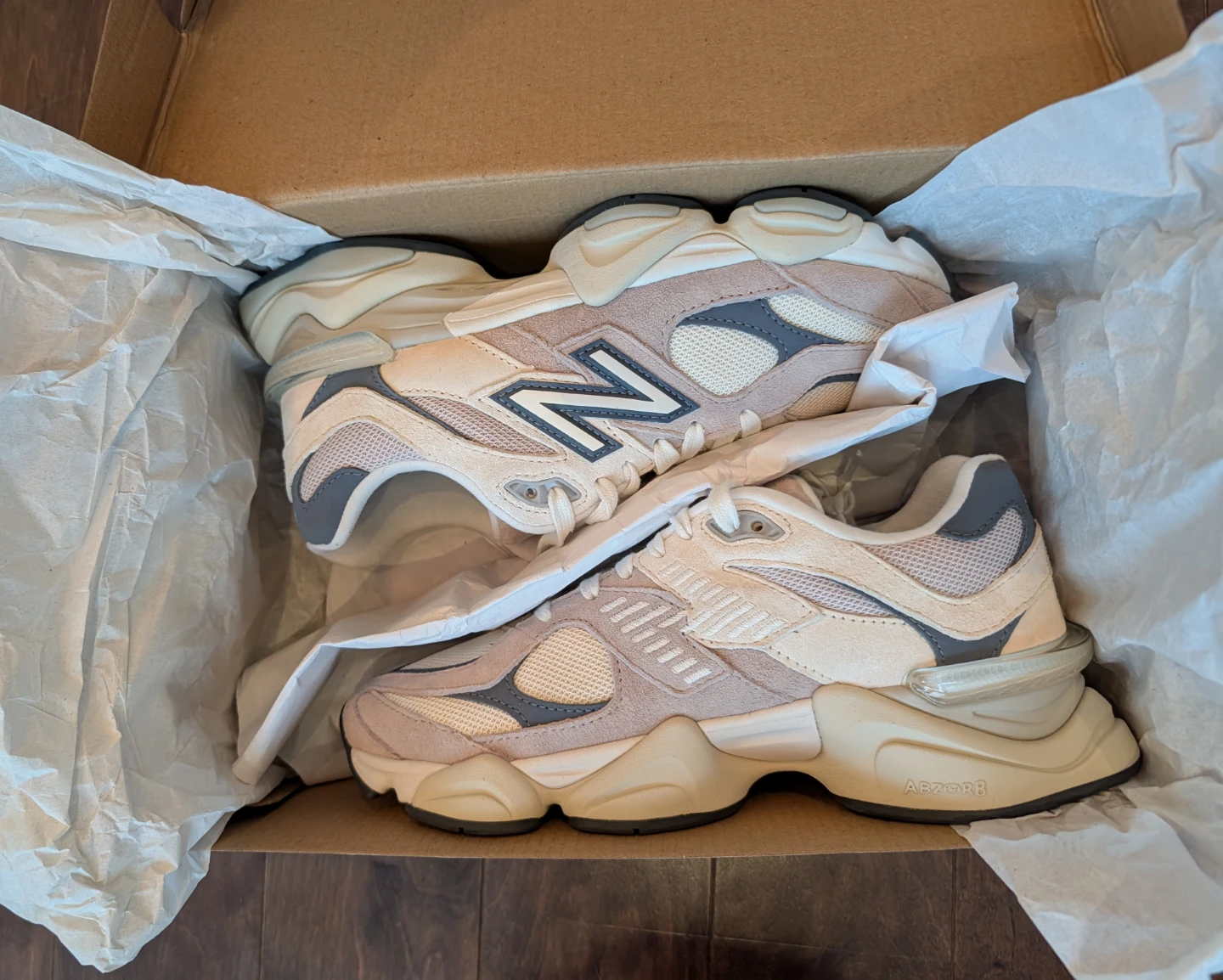 BNIB New Balance 9060 Sneakers (7.5 Women's, never worn) - photo 4