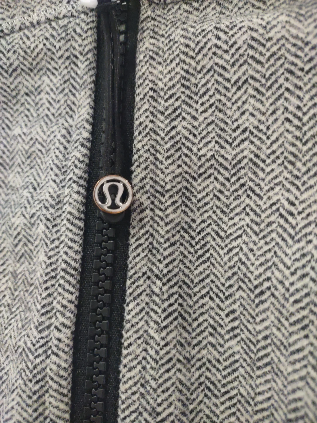 Lululemon Jacket Size 4 - photo 3