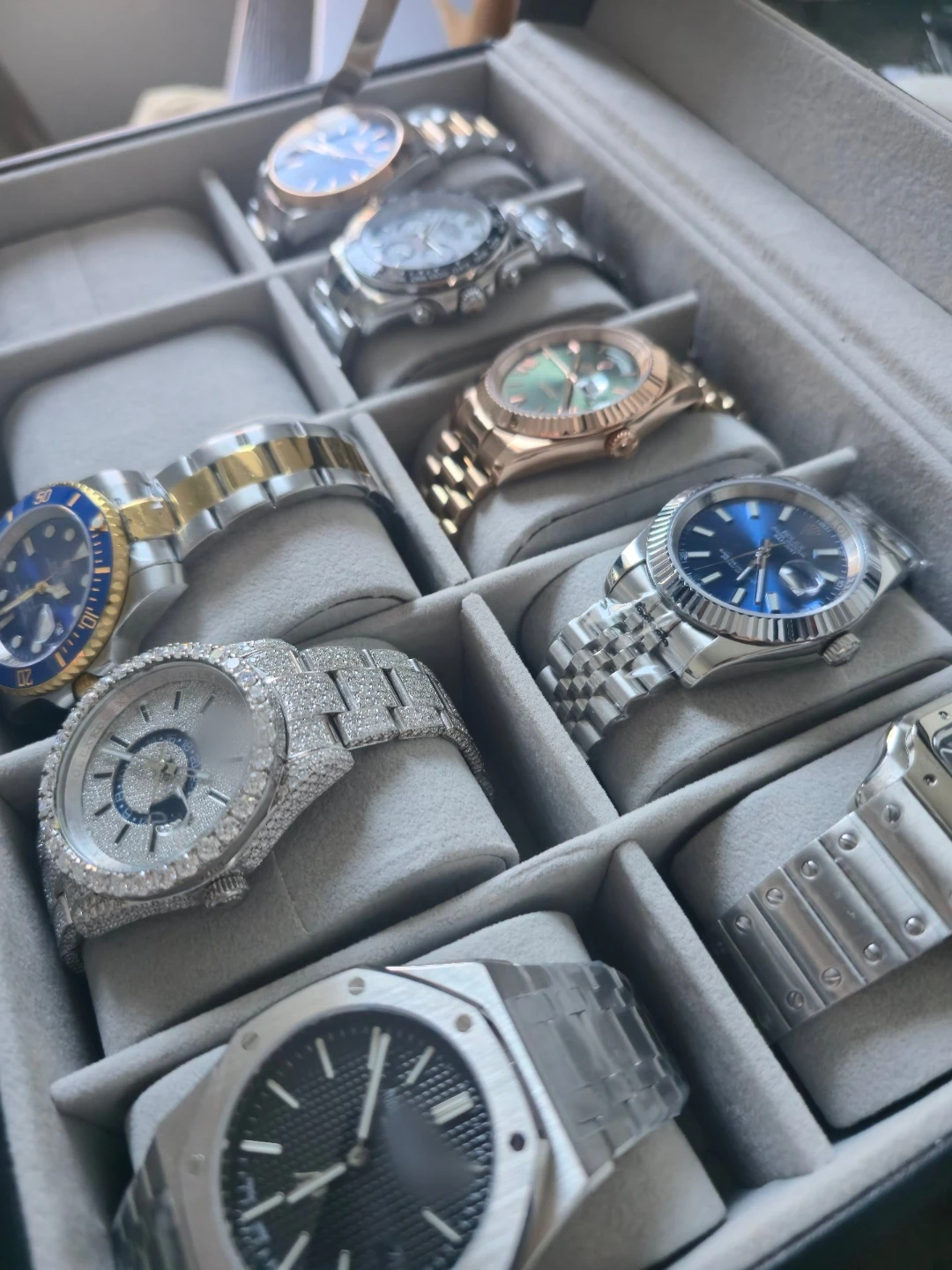 Mens luxury watches for sale! Comes with box and papers