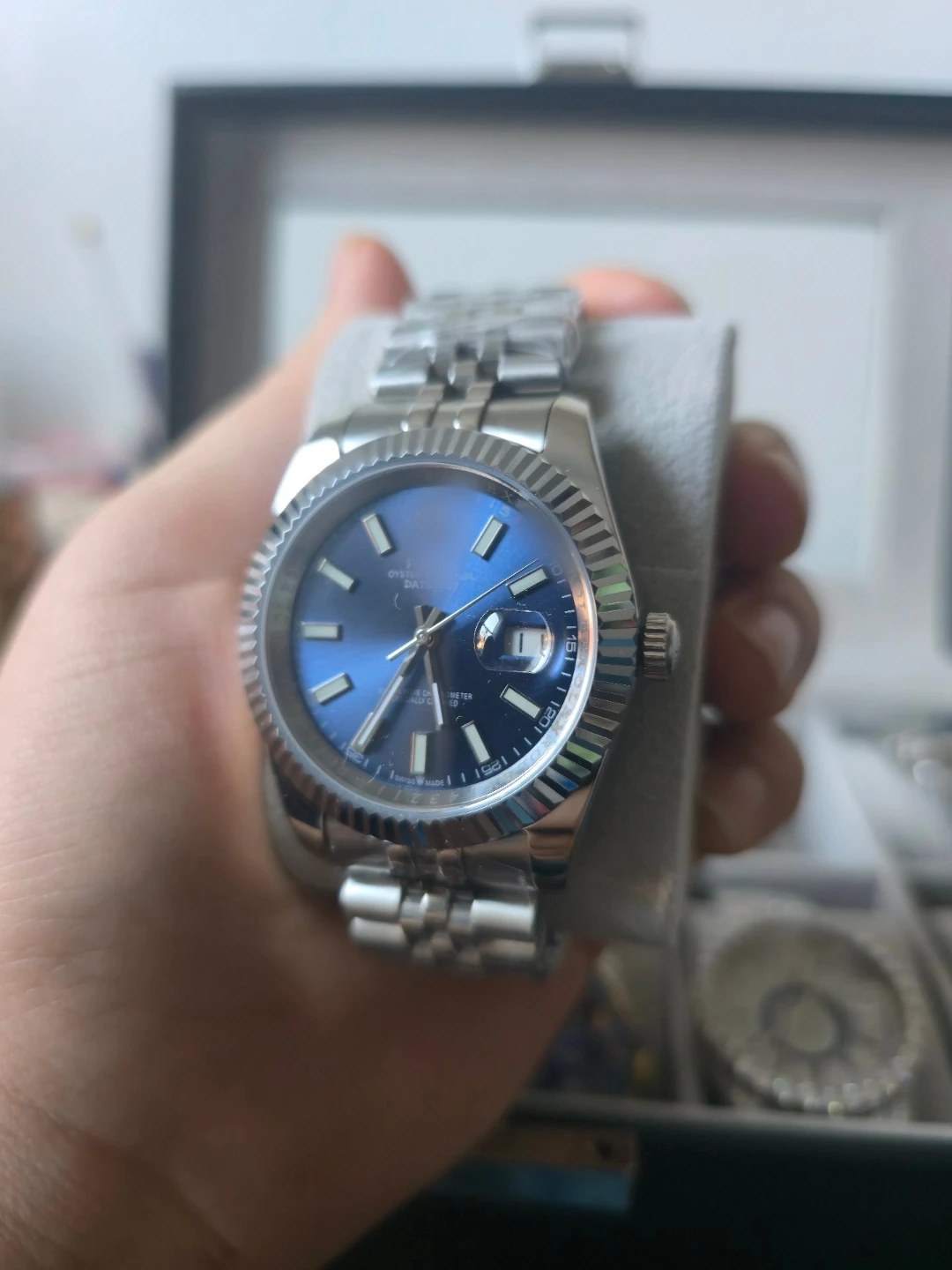 Mens luxury watches for sale! Comes with box and papers - photo 5