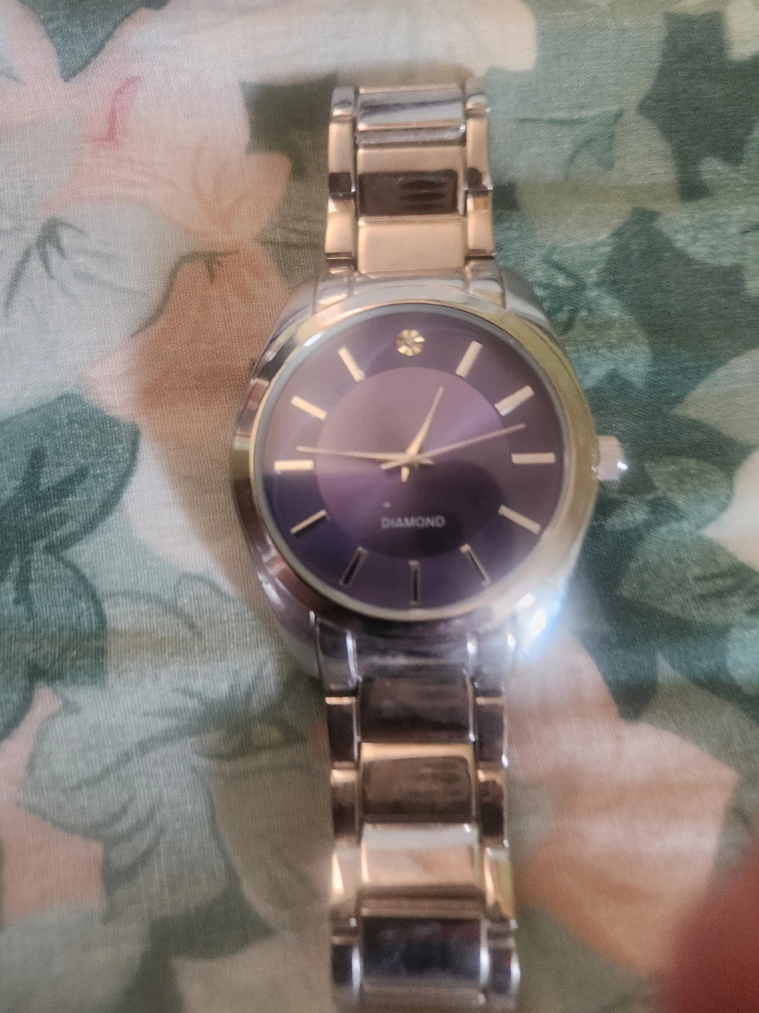 Diamond Watch - Silver Tone man's watch