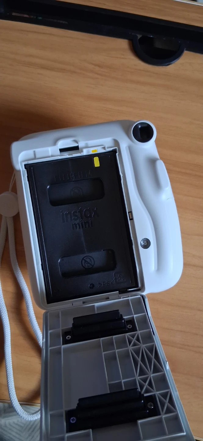 Fujifilm Instax Mini 11 Instant Camera - photo 3