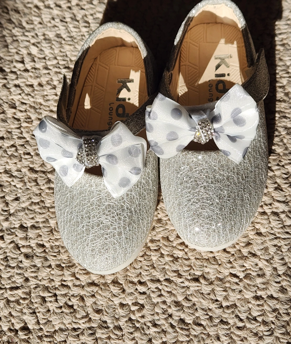 New Toddler girl Silver Glitter Shoes with Bow