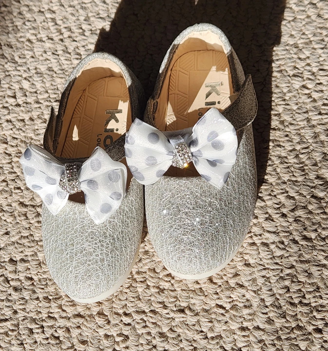 New Toddler girl Silver Glitter Shoes with Bow - photo 2