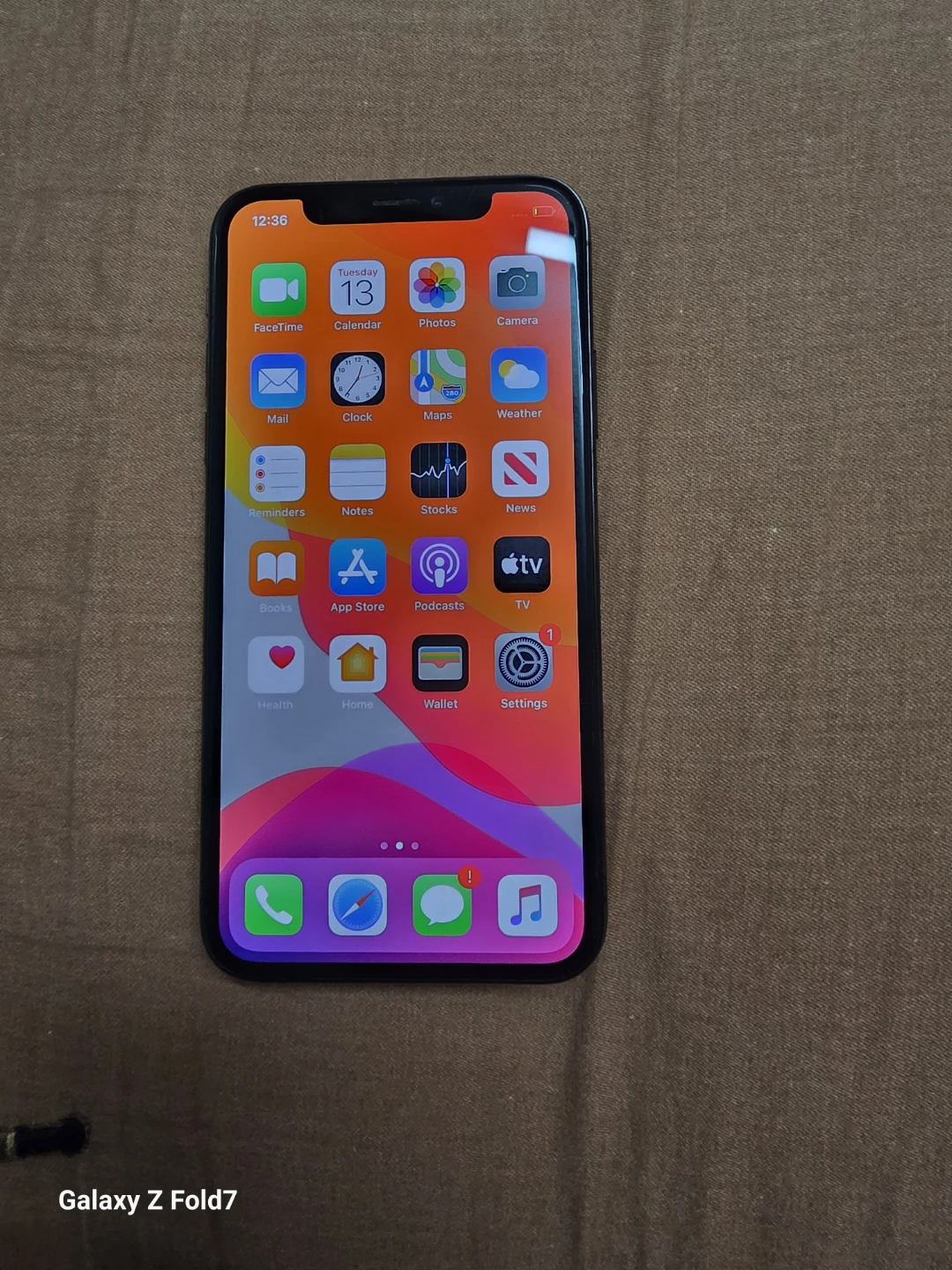iPhone X - 64GB - photo 2