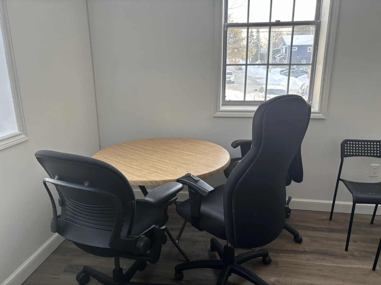 Office Furniture - Desks, Chairs, Cabinets - photo 2