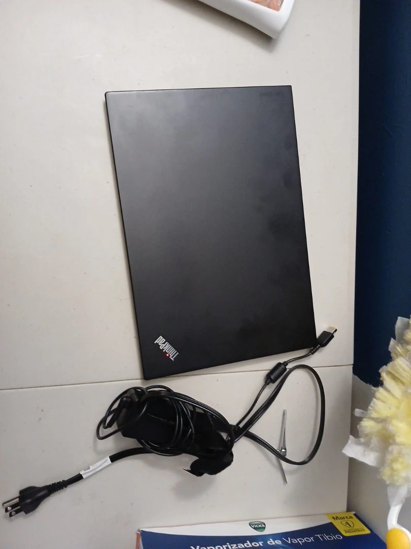 Lenovo ThinkPad Laptop - photo 2