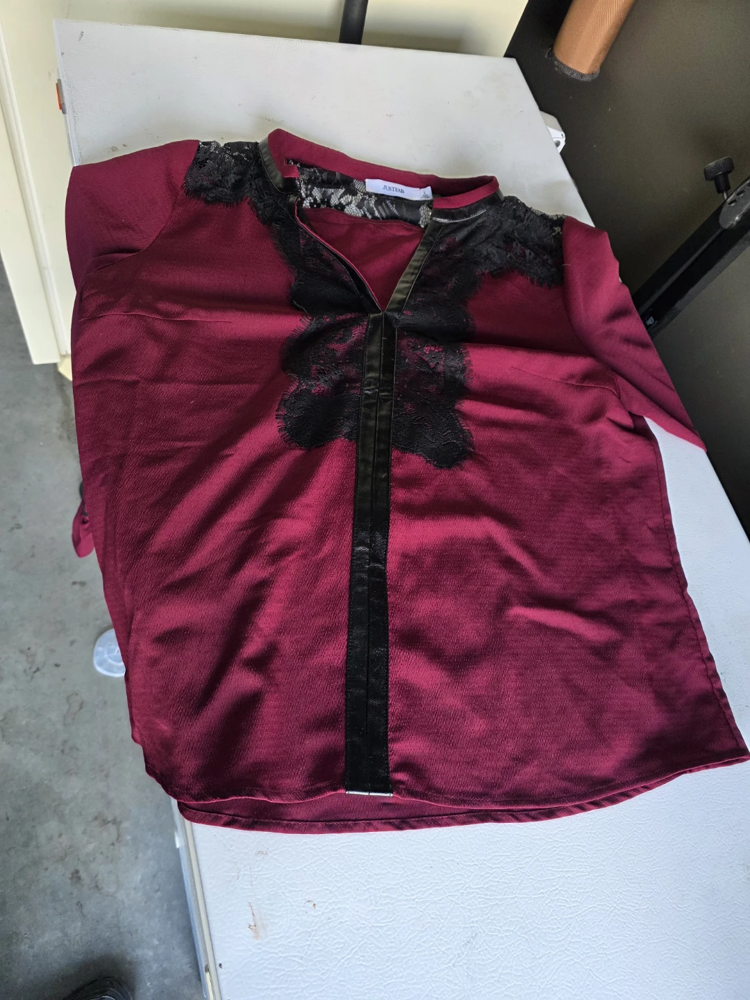 New with tags and used women's clothing. - photo 3
