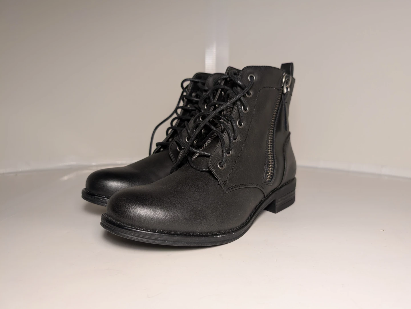 Harlow - Black Ankle Boots | Size 7 - photo 2