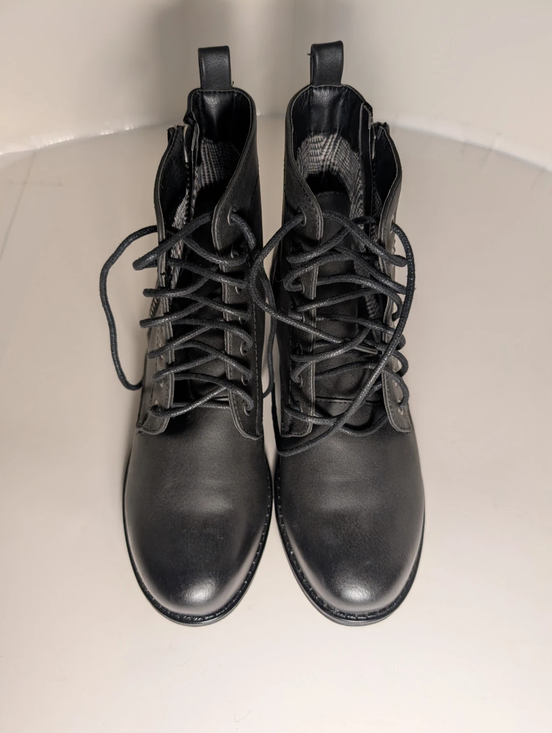 Harlow - Black Ankle Boots | Size 7 - photo 4