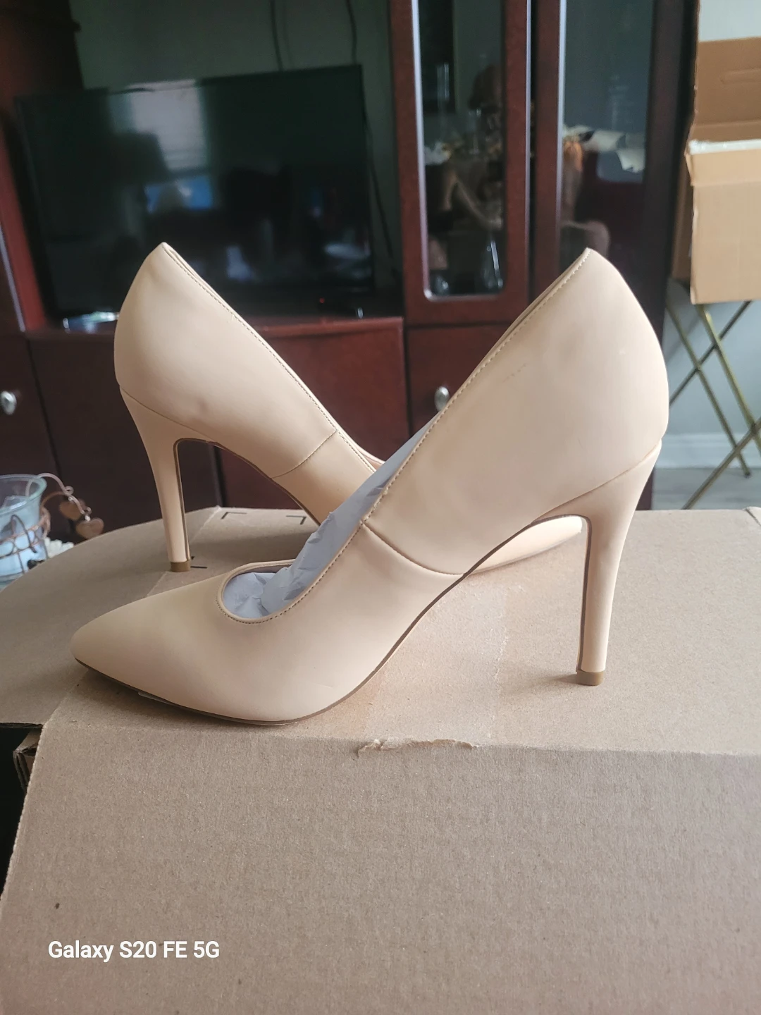 Dream Pairs Nude Pointed Pumps, Size 9.5