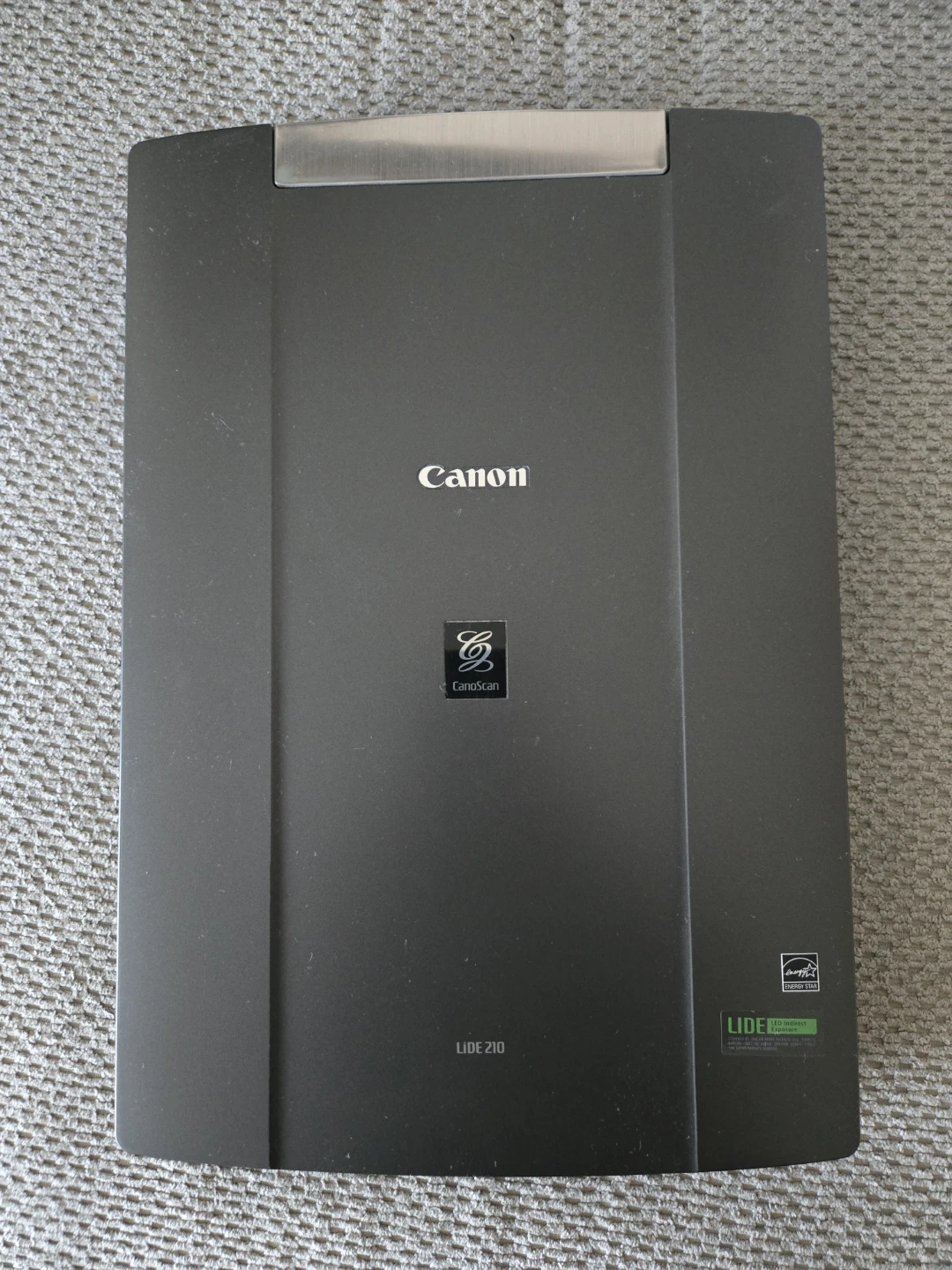Canon CanoScan LiDE 210 Flatbed Scanner