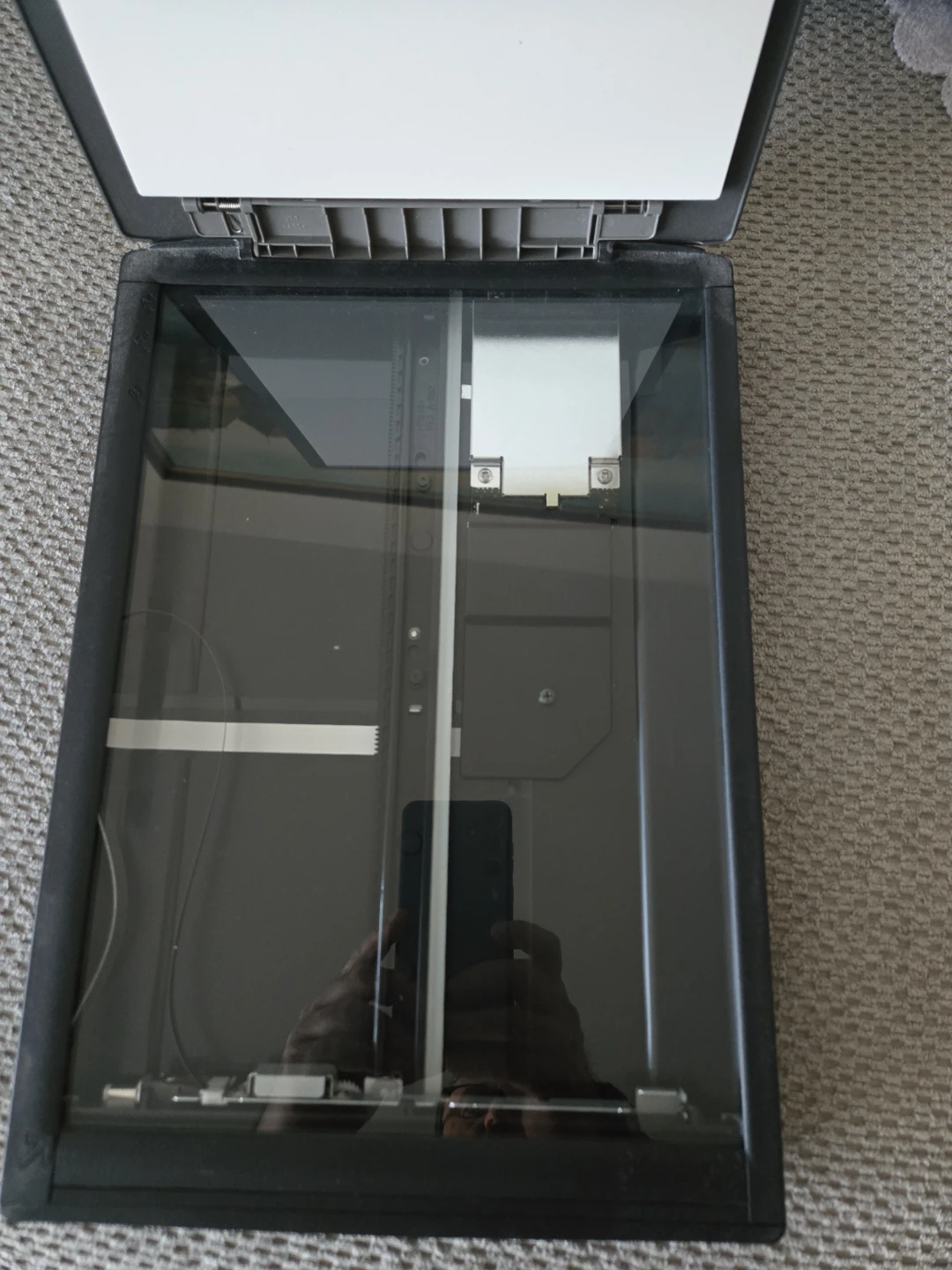 Canon CanoScan LiDE 210 Flatbed Scanner - photo 3