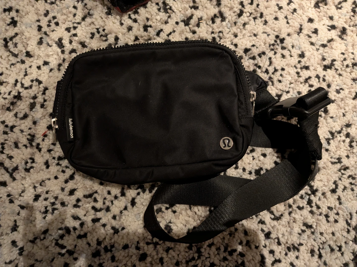 Lululemon Everywhere Belt Bag - Black