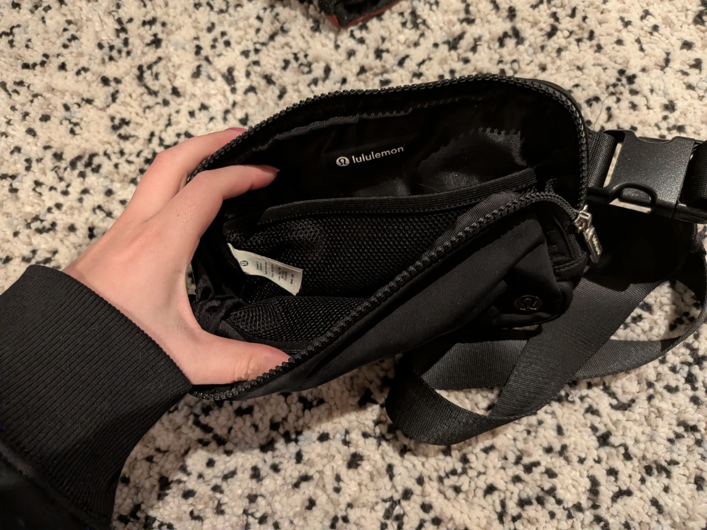 Lululemon Everywhere Belt Bag - Black - photo 2