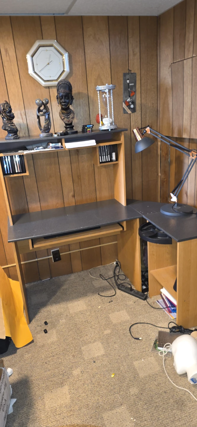 L-Shaped Corner Computer Desk with Keyboard Tray - photo 3